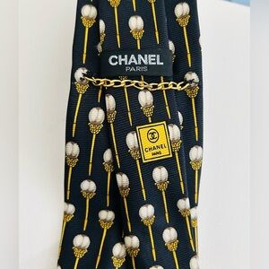 Chanel Vintage Black and Gold Pearl Crown Scepter Patterned Silk Tie